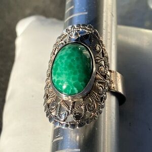 Lovely Sterling Silver Filigree Ring with Malachite Gem